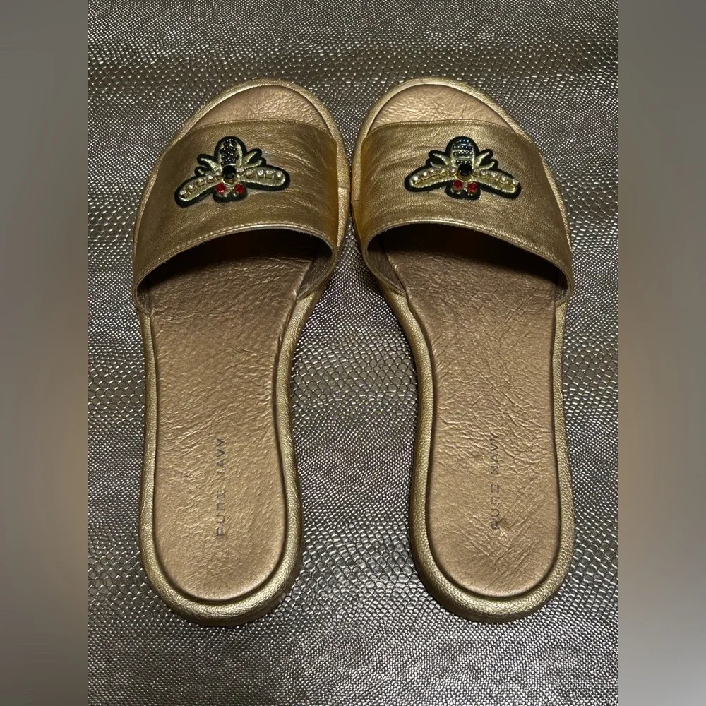Metallic leather sandal - Picture 2 of 11